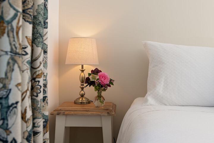 Room 5 of 28