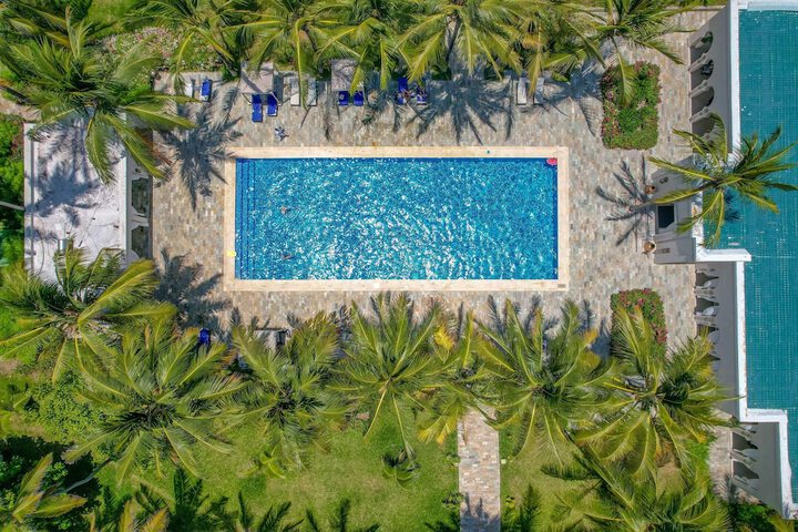 Pool 23 of 70