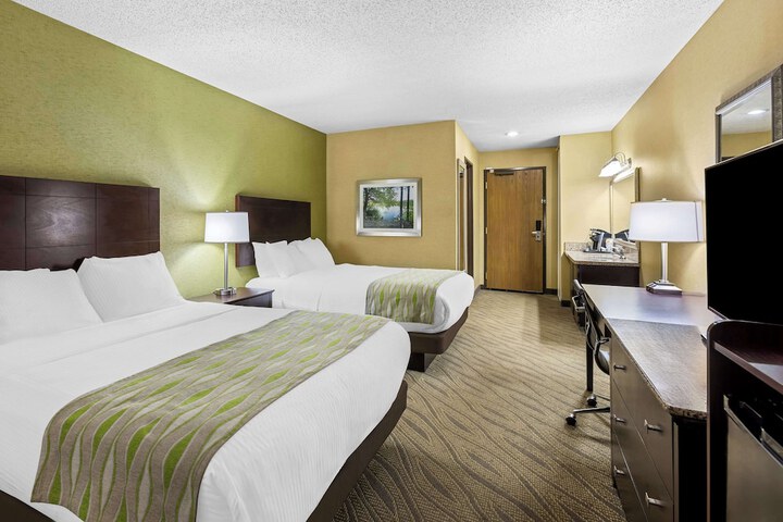 Room 17 of 32