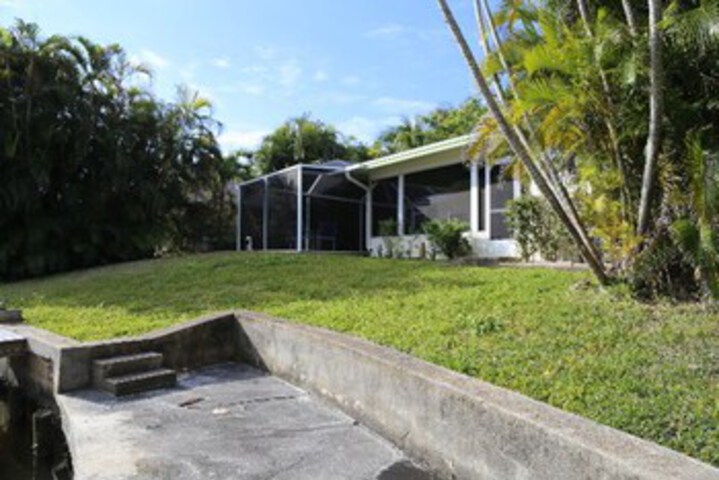 Property Grounds 22 of 29