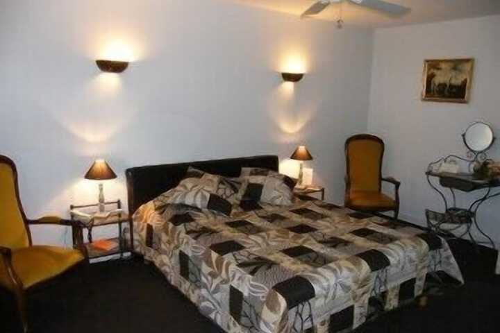 Room 5 of 15
