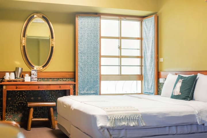 Room 42 of 115