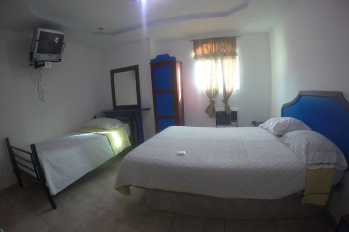 Room 10 of 27