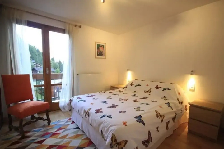 Room 4 of 14