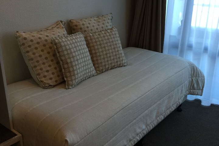 Room 18 of 39