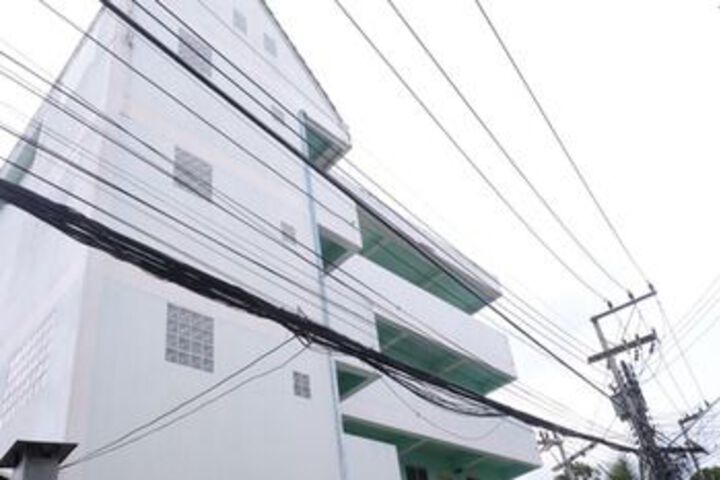 Hotel 6 of 24