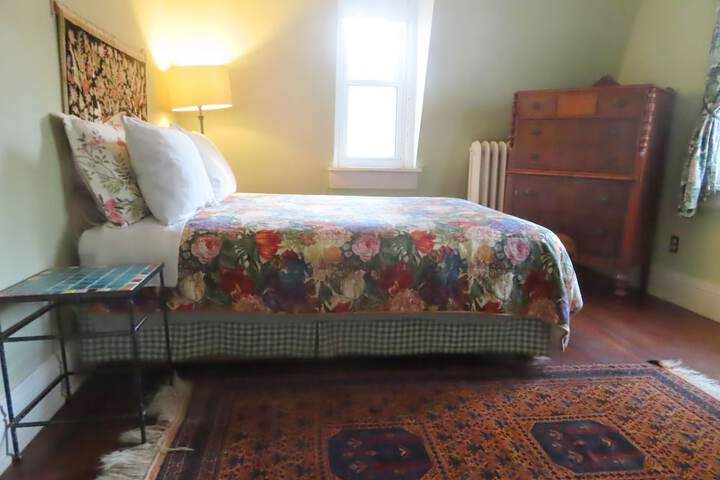 Room 16 of 42