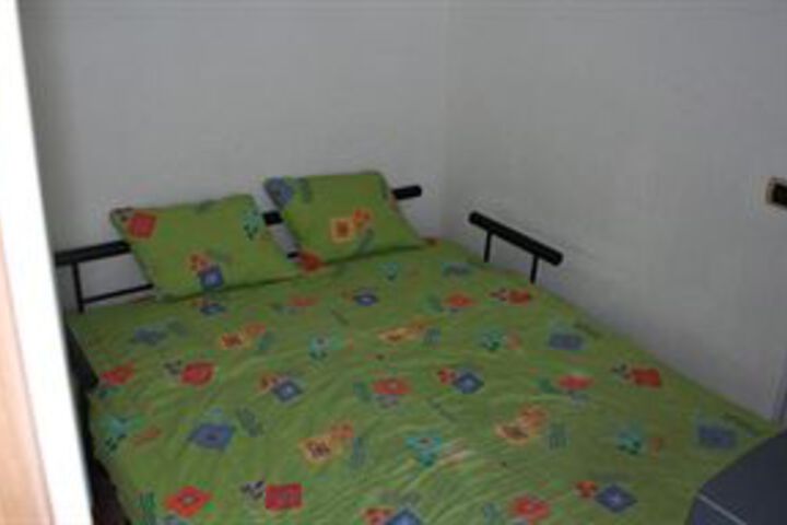 Room 11 of 17