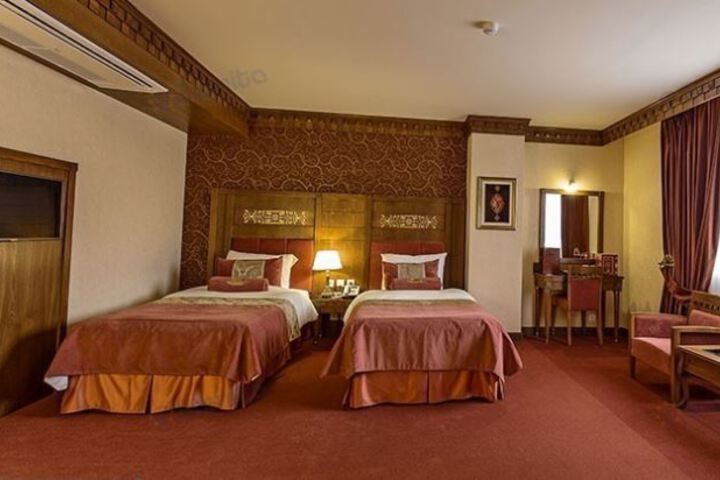 ZANDIYEH HOTEL