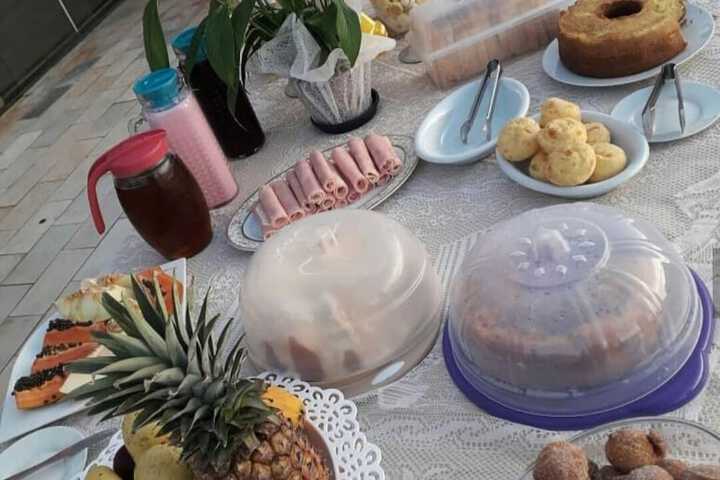 Dining 2 of 4