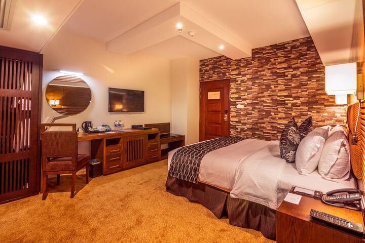 Room 11 of 72