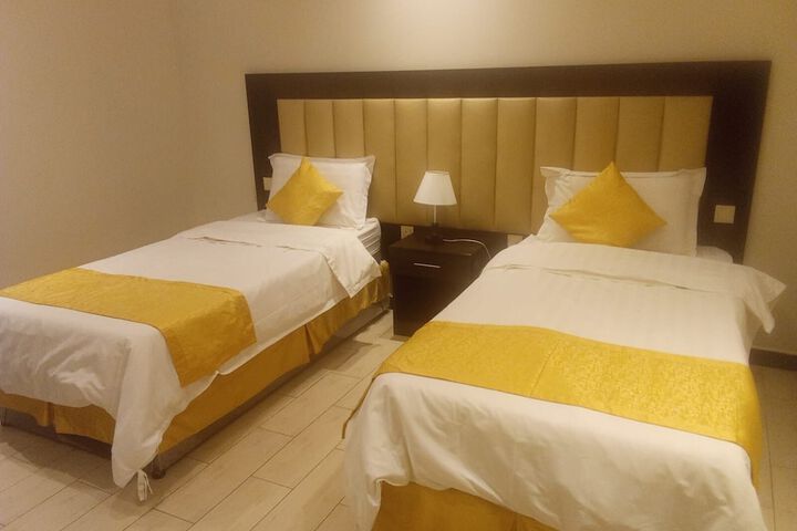 Room 5 of 17