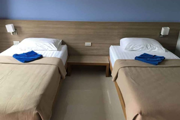 Room 9 of 21