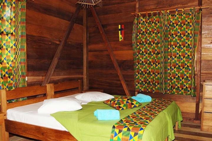 Room 2 of 39