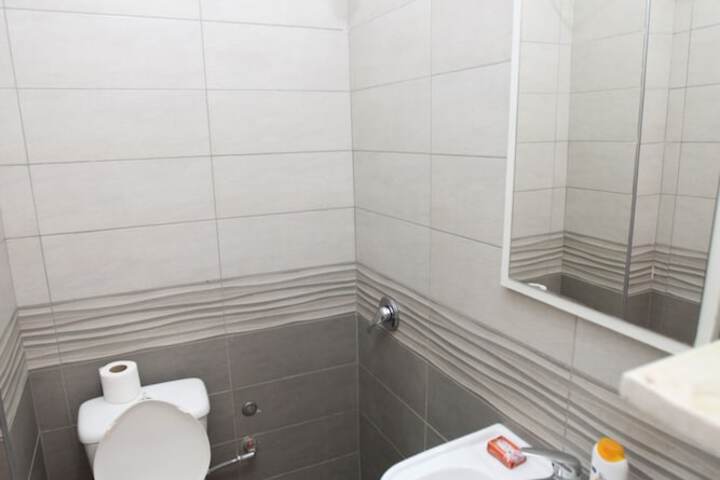 Room 10 of 25