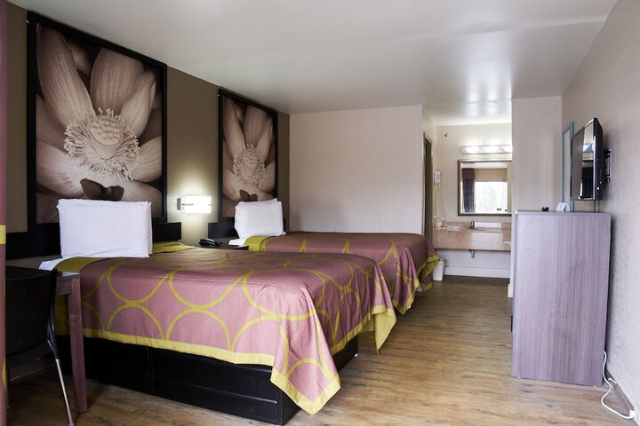 Room 9 of 47