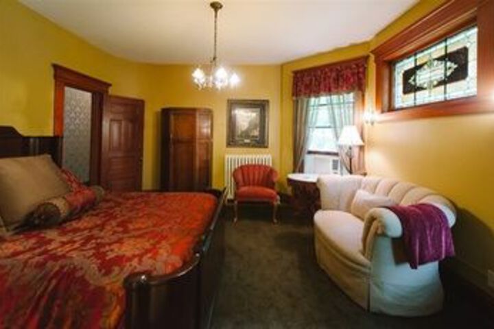 Room 26 of 47