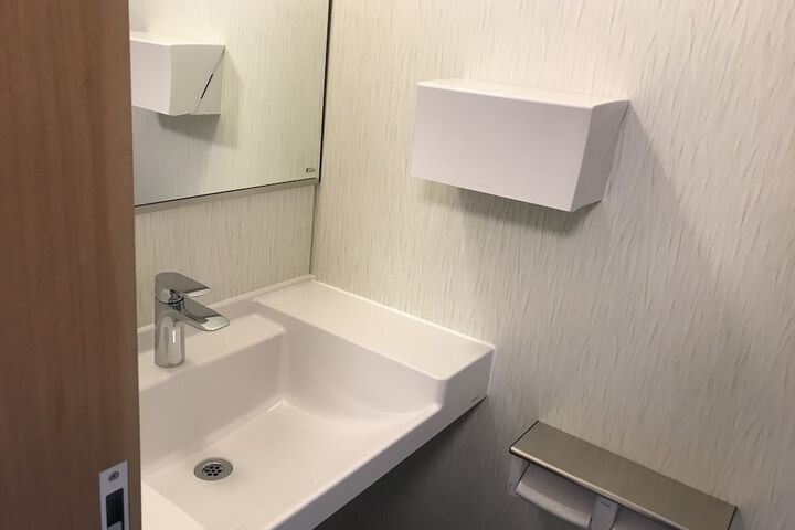 Room 25 of 54