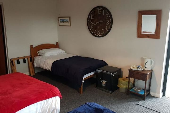 Room 2 of 23