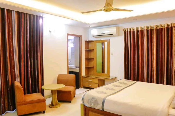 Room 17 of 48