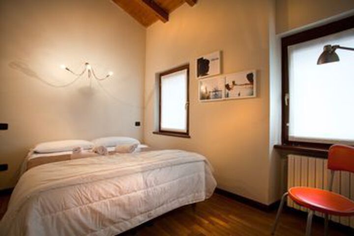 Room 9 of 30