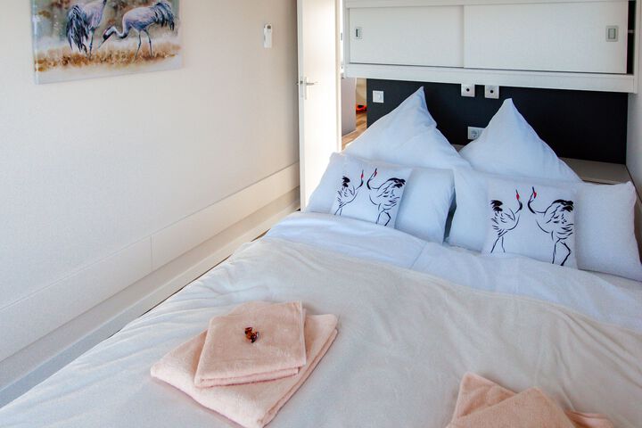 Room 2 of 7