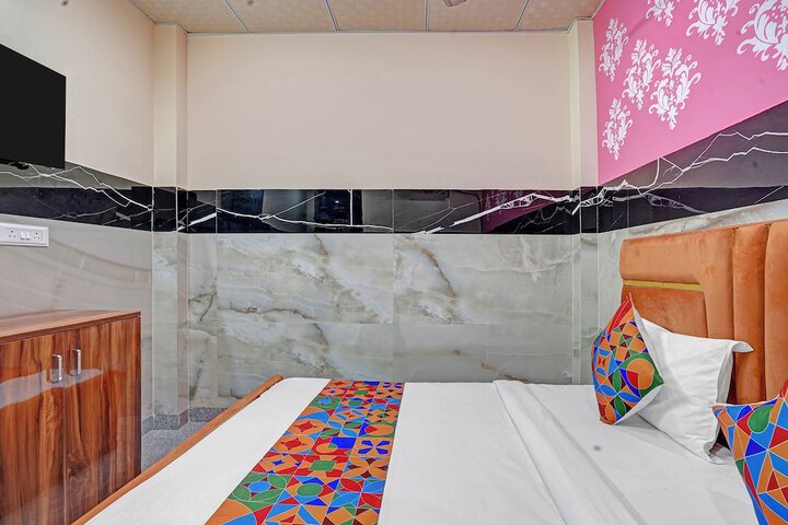 Room 10 of 21