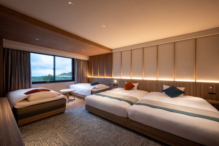 Room 28 of 200