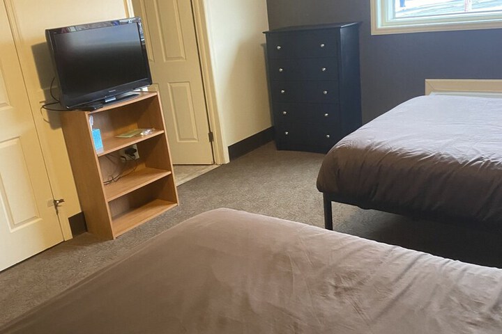 Single Room 1 King Bed (1 of 6)