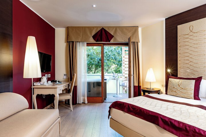 Room 35 of 124