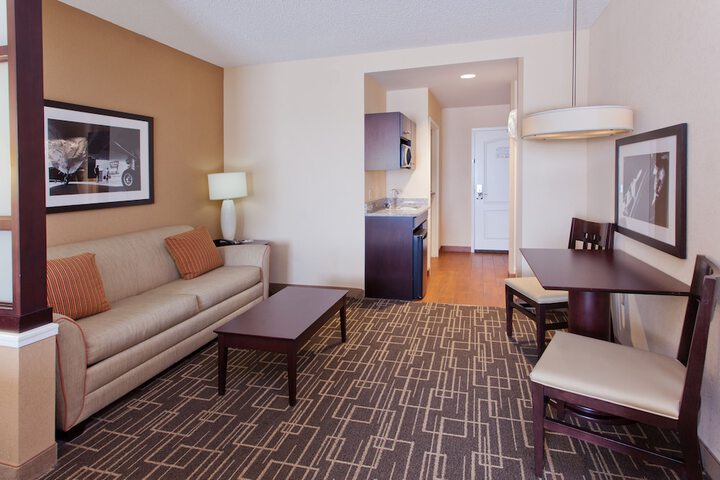 2 Queen Bed Suite Communication Accessible (2 of 8)