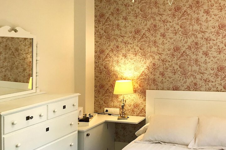 Room 13 of 36