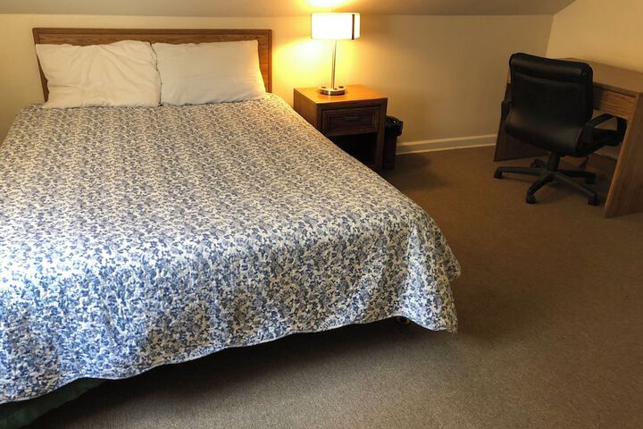 Room 47 of 104