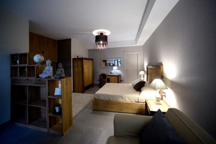 Room 23 of 72
