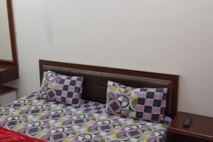 Room 15 of 29