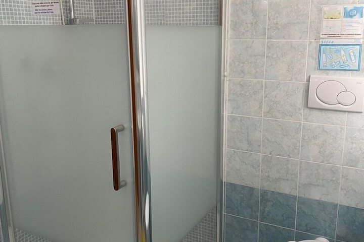 Room 74 of 170