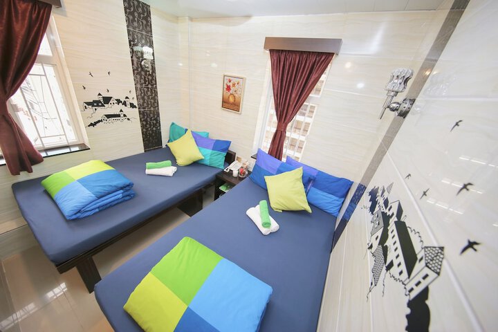Room 73 of 119