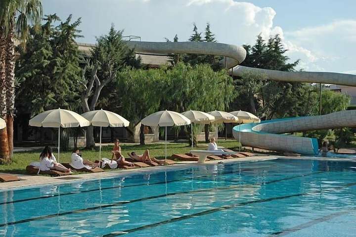 Pool Hotel
