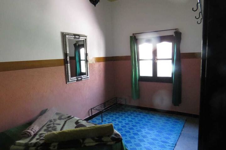 Room 7 of 12
