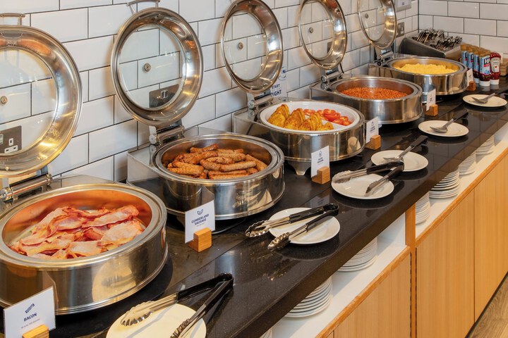 Breakfast/Coffee Service 75 of 136