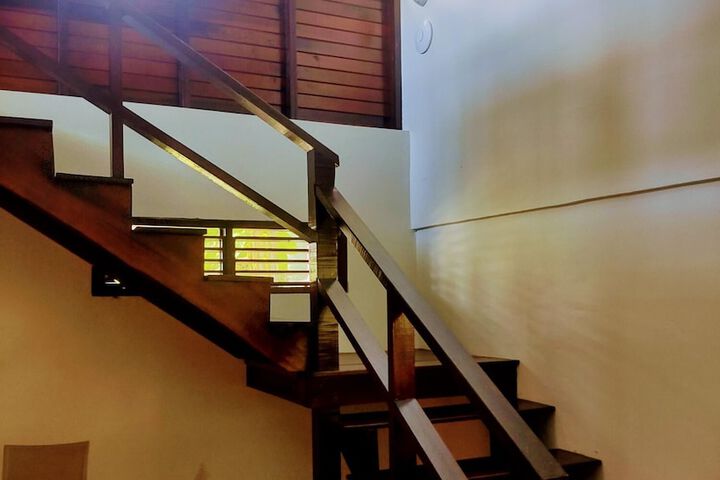 Room 27 of 83
