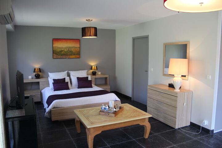 Room 5 of 23