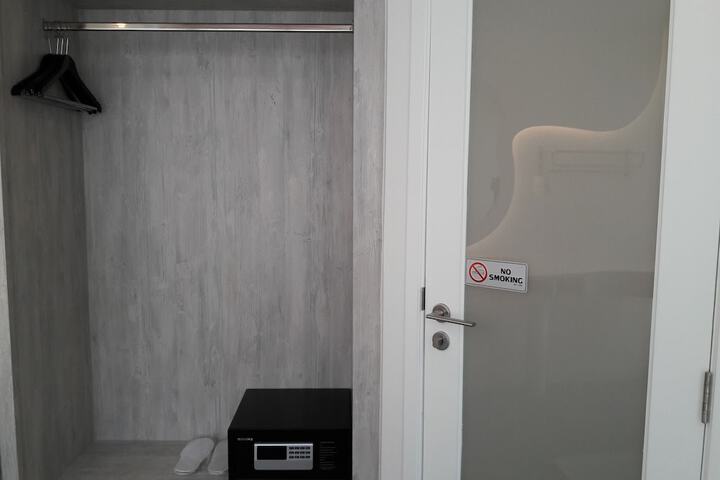 Room 37 of 56