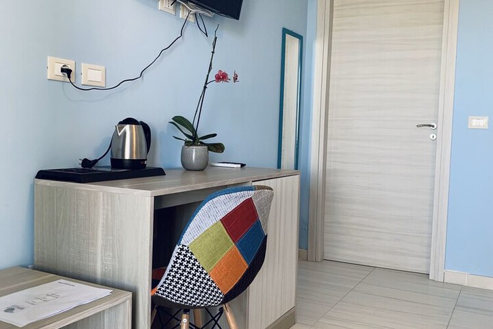 Room 13 of 80