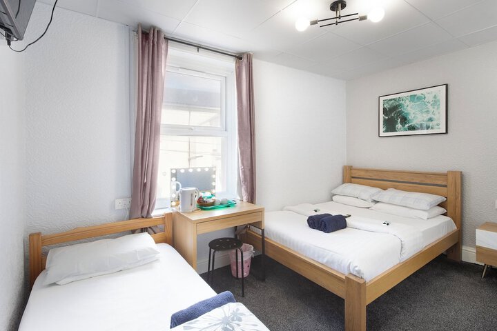 Room 27 of 47