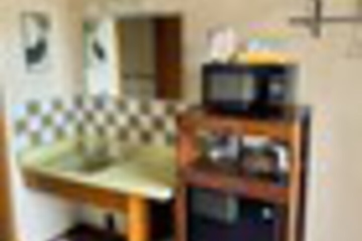 Room 71 of 102