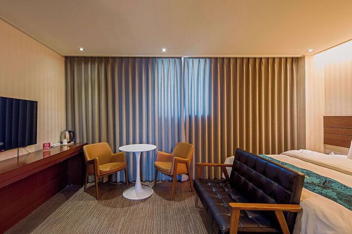 Room 26 of 57