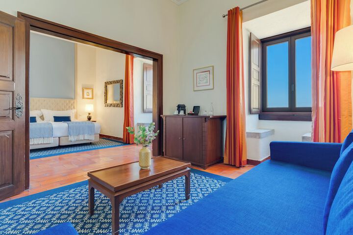 Room 26 of 73