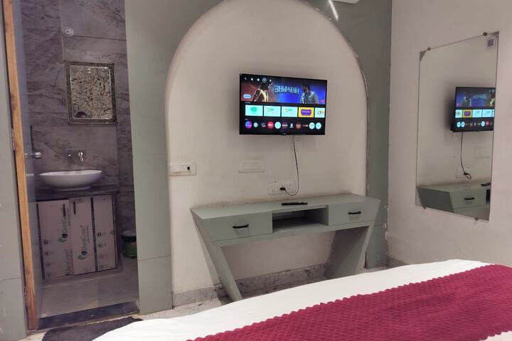 Room 16 of 36