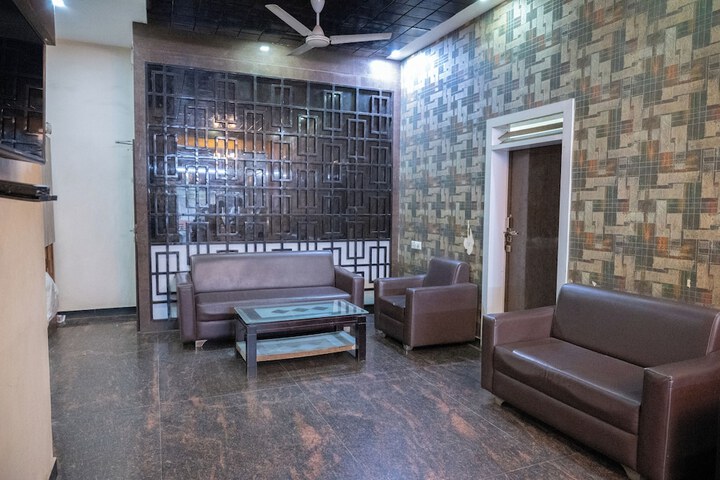 Hotel Interior 2 of 33